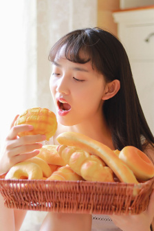 妈妈的朋友1完整视频有翻译